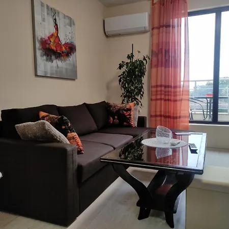 за гости николова Apartment Plowdiw