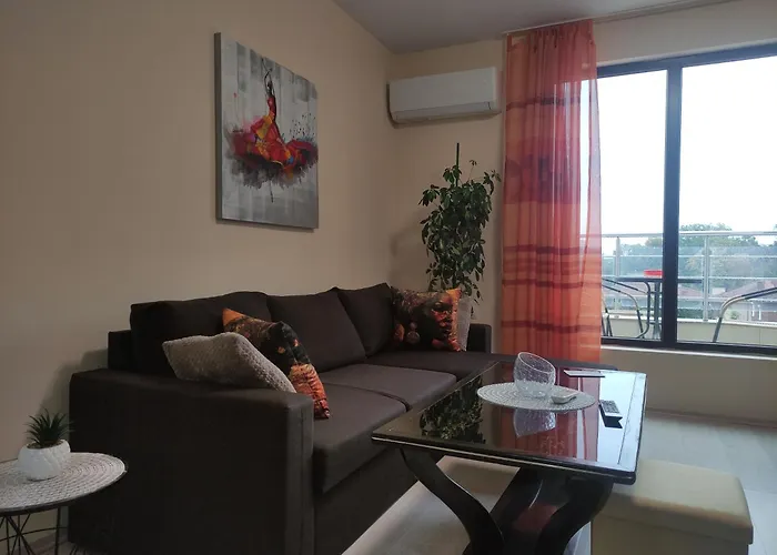 за гости николова