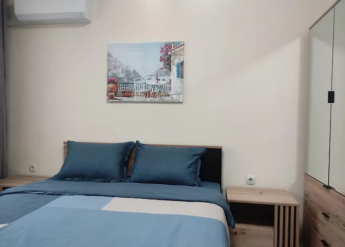 за гости николова *